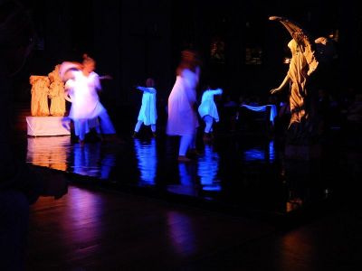 performance-2-talinovo-tanztheater-ueber-engel-anna-eichlinger-800w