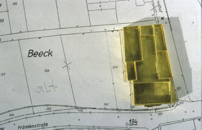 autorenschmuck-brosche-beeck-gold-grundriss-plan-anna-eichlinger-800w