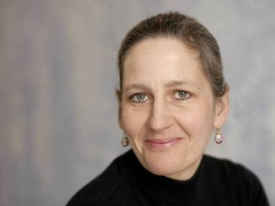 anna-portrait-2-anna-eichlinger-800w