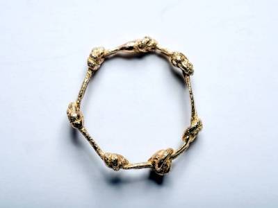 autorenschmuck-knotenring-gold-dick-anna-eichlinger-800w