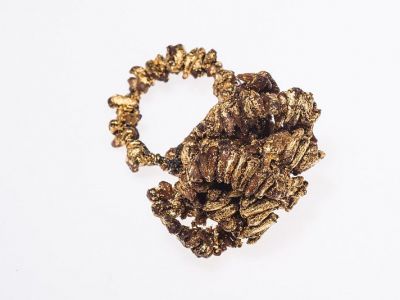 eisenring-granatapfelkerne-autorenschmuck-blattgold-anna-eichlinger-800w