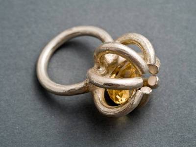 geschlossene bluete-silber-ring-citrin-anna-eichlinger-800w