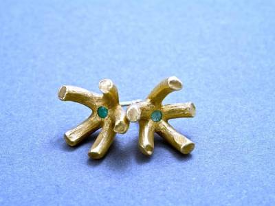 ohrschmuck-bluete-gold-smaragd-anna-eichlinger-800w