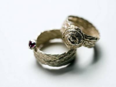 ringe-geflochten-silber-rubin-anna-eichlinger-800w