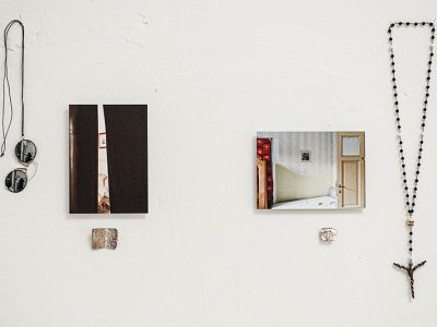 schmuckausstellung-curgaeste-und-fremde-detail-anna-eichlinger-800w